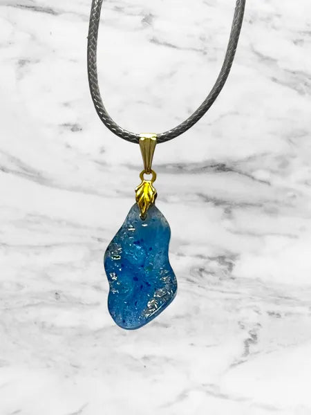 Petit Pendentif
