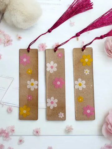 Marque page en résine fait main - création unique et originale