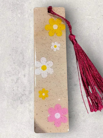 Marque page en résine fait main - création unique et originale