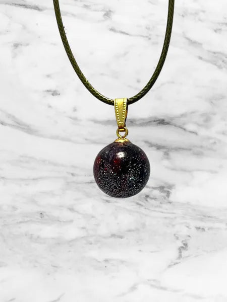 Petit Pendentif