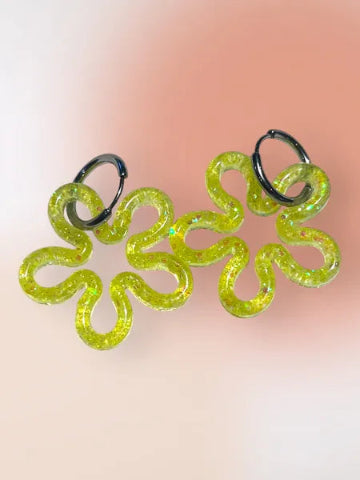 Boucles d'oreilles en résine - création artisanale avec éléments interchangeable