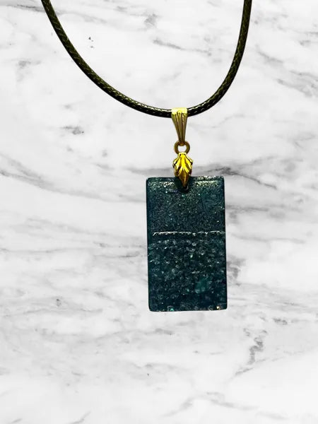 Petit Pendentif