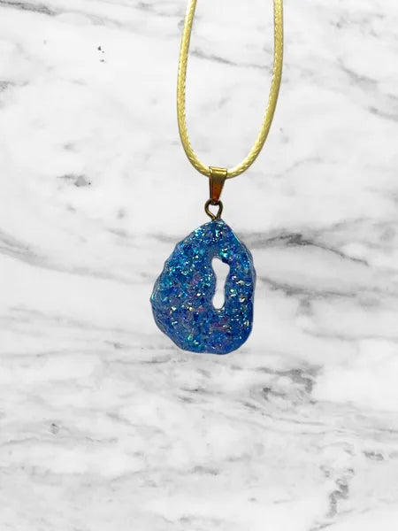 Petit Pendentif
