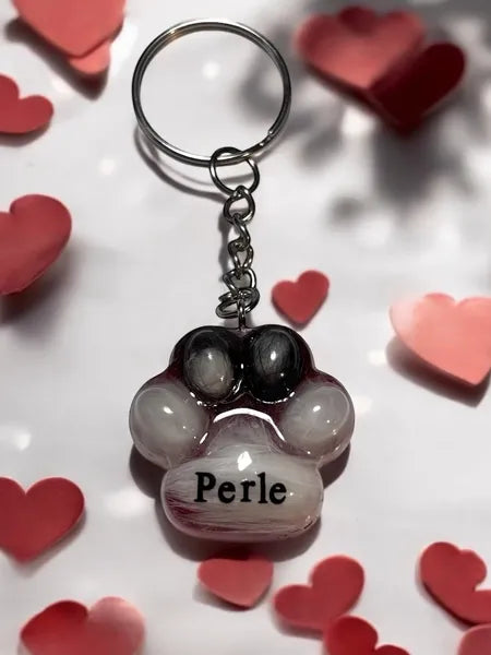 Porte cles en resine fait main artisanaux wendy goodies