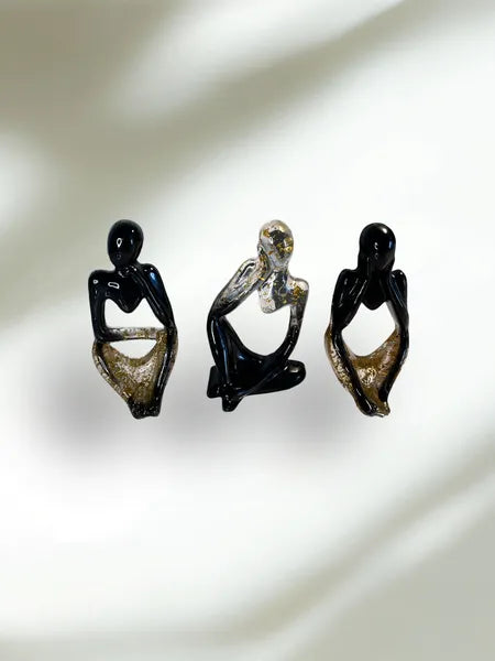 Ensemble de trois statuettes femmes