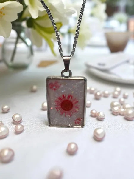 Pendentif et chaîne - Résine et acier inoxydable