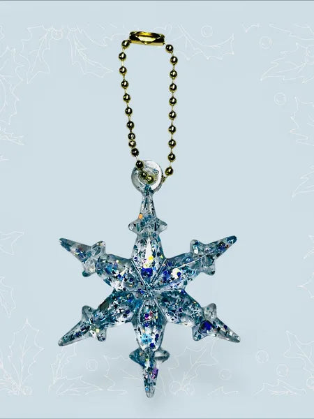 Porte-clé étoiles de neige en résine – création artisanale féerique
