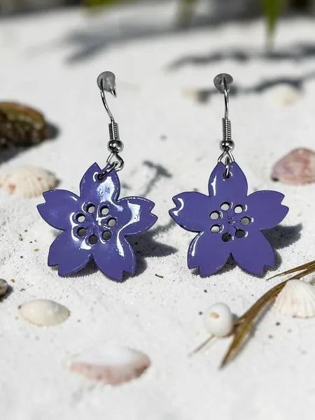 boucles d oreilles fleur lilas en resine fait main wendy goodies